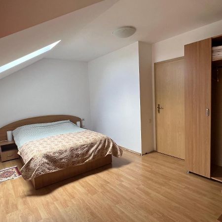 Vila Casa Lv Sura Mica Exteriér fotografie