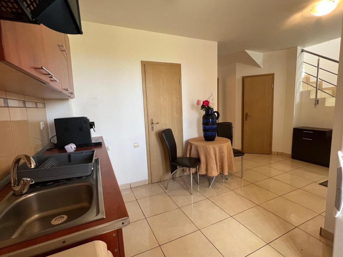 Vila Casa Lv Sura Mica Exteriér fotografie