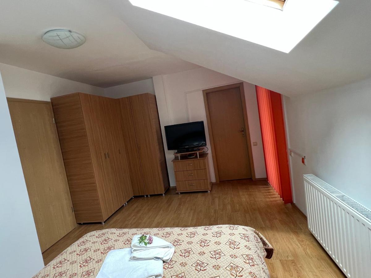 Vila Casa Lv Sura Mica Exteriér fotografie