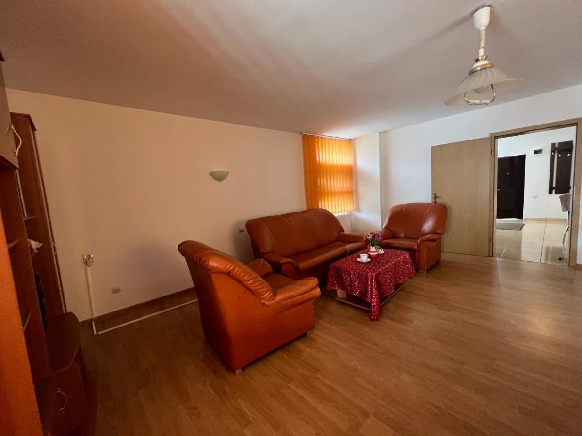 Vila Casa Lv Sura Mica Exteriér fotografie